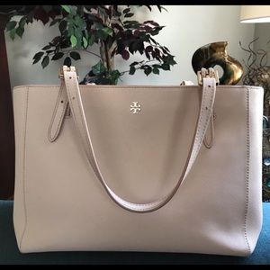 Tory Burch handbag in great condition.